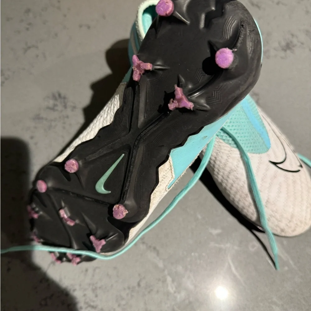 Nike Kids White & Teal Soccer Sneakers
